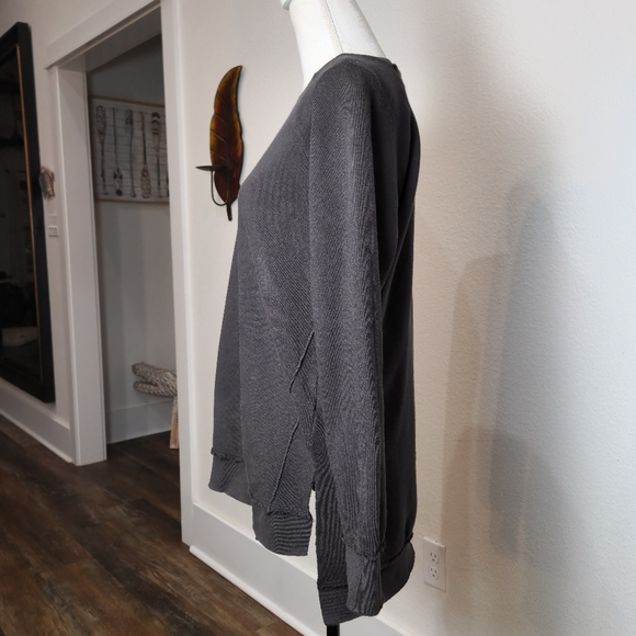 SOL ANGELES ANTHROPOLOGIE HIGH LOW FADED SWEATSHIRT TERRY CLOTH INSIDE SIZE S - Picture 5 of 8